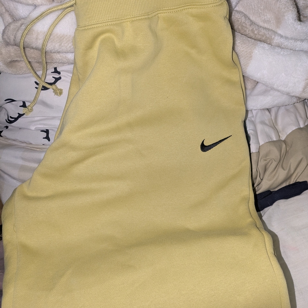 Woman's Or Mens Nike Sweat Pants NWT